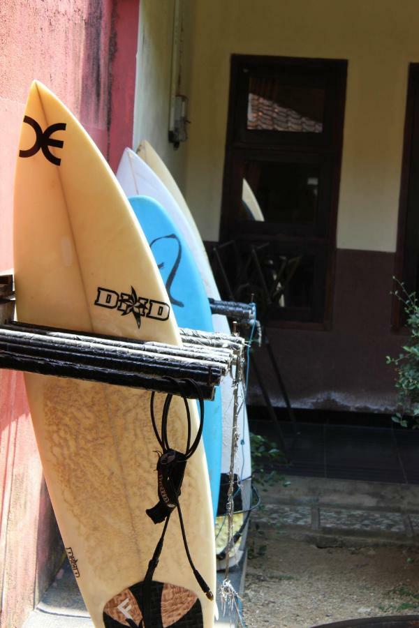Harrys Oceanhouse 2 Pacitan Apartment Exterior foto